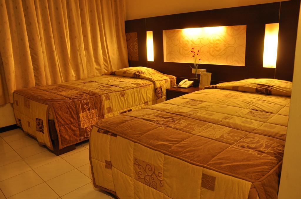 Hotel Wisanti Yogyakarta Exterior photo