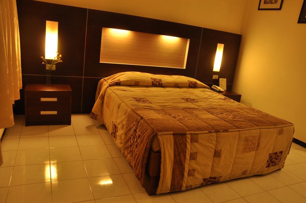 Hotel Wisanti Yogyakarta Exterior photo