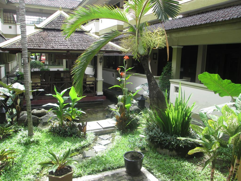 Hotel Wisanti Yogyakarta Exterior photo