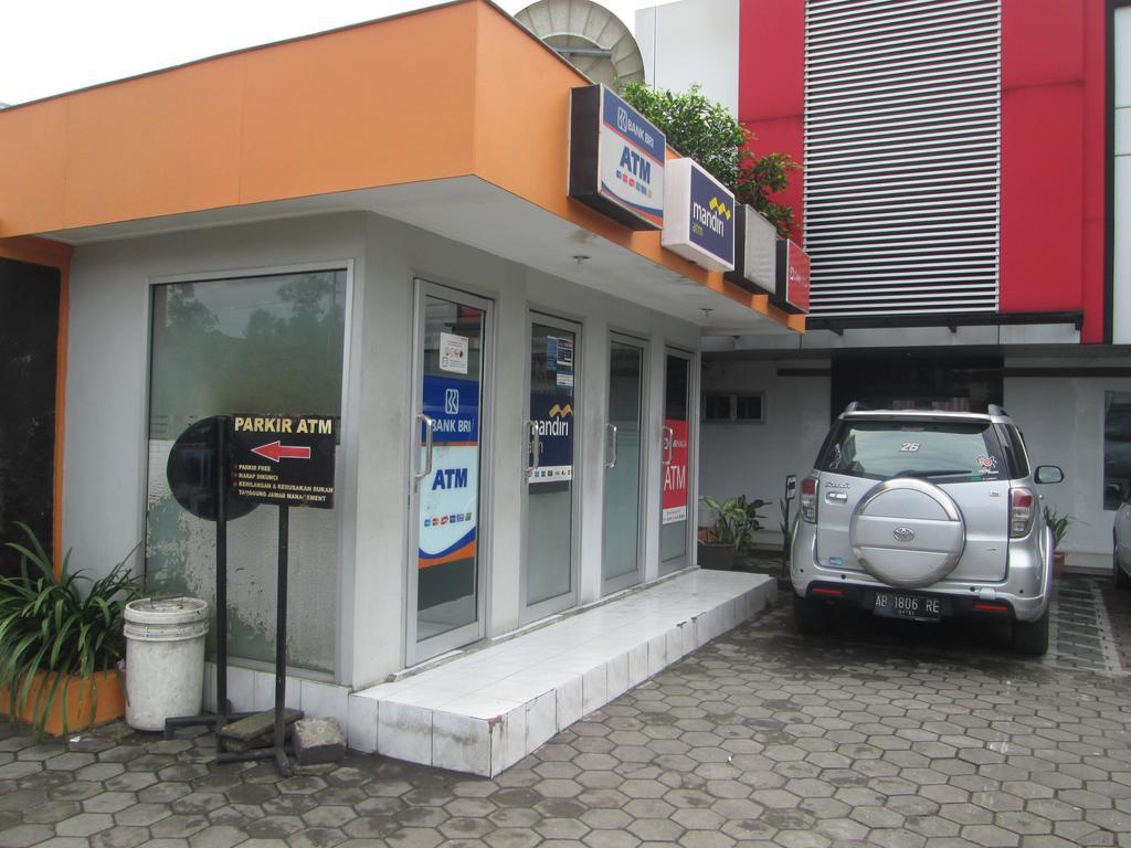 Hotel Wisanti Yogyakarta Exterior photo
