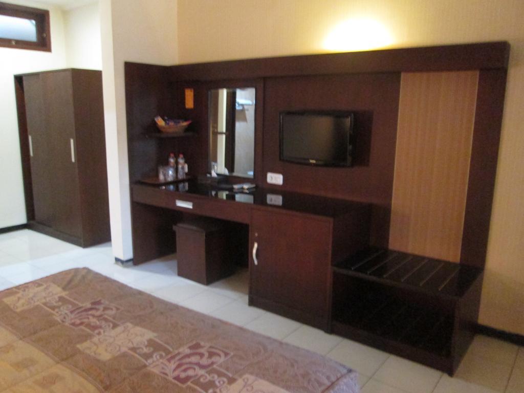 Hotel Wisanti Yogyakarta Exterior photo