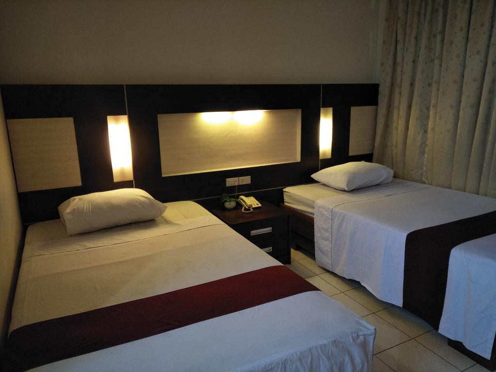 Hotel Wisanti Yogyakarta Exterior photo