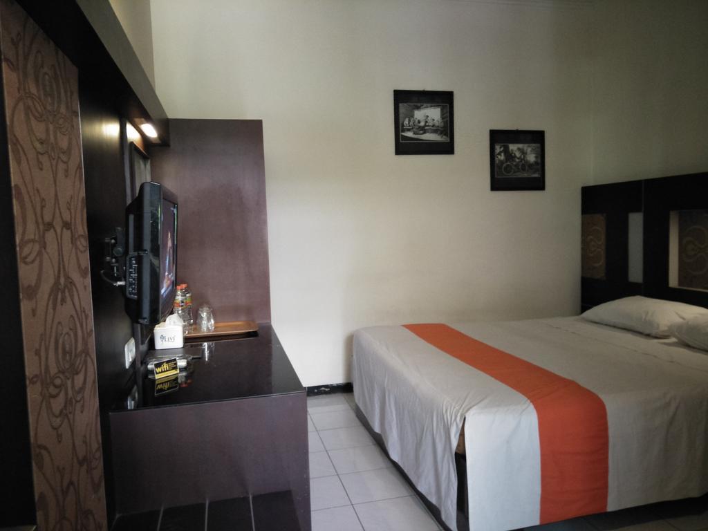 Hotel Wisanti Yogyakarta Exterior photo